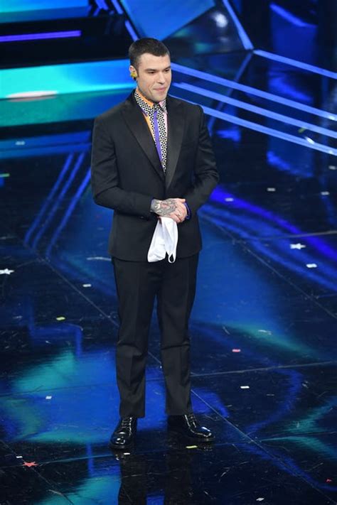 giacca fedez versace|Camicia Primavera 2021: quella di Fedez a Sanremo.